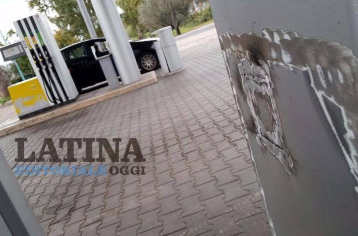 Svaligiati i due distributori Eni di via Epitaffio