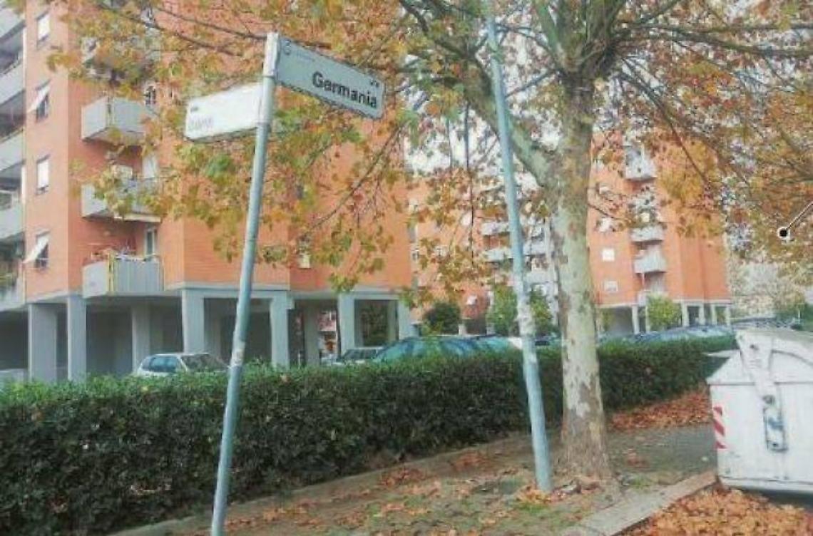 Via Germania dove si &egrave; registrato l'invia Germania dove si &egrave; registrato l'incendio del bus