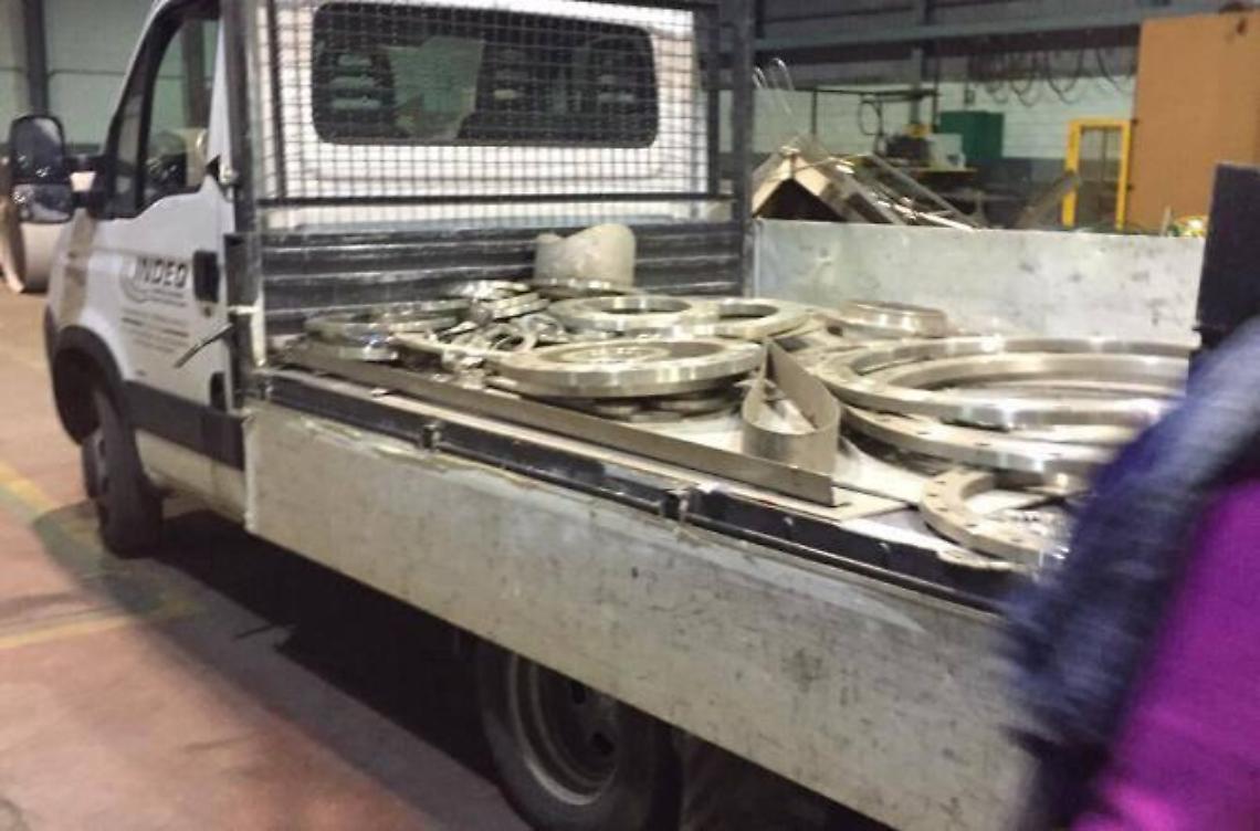 Concorrenza tra ladri: gruppo in azione all'Indeq messo in fuga dai "colleghi" alla Paoil