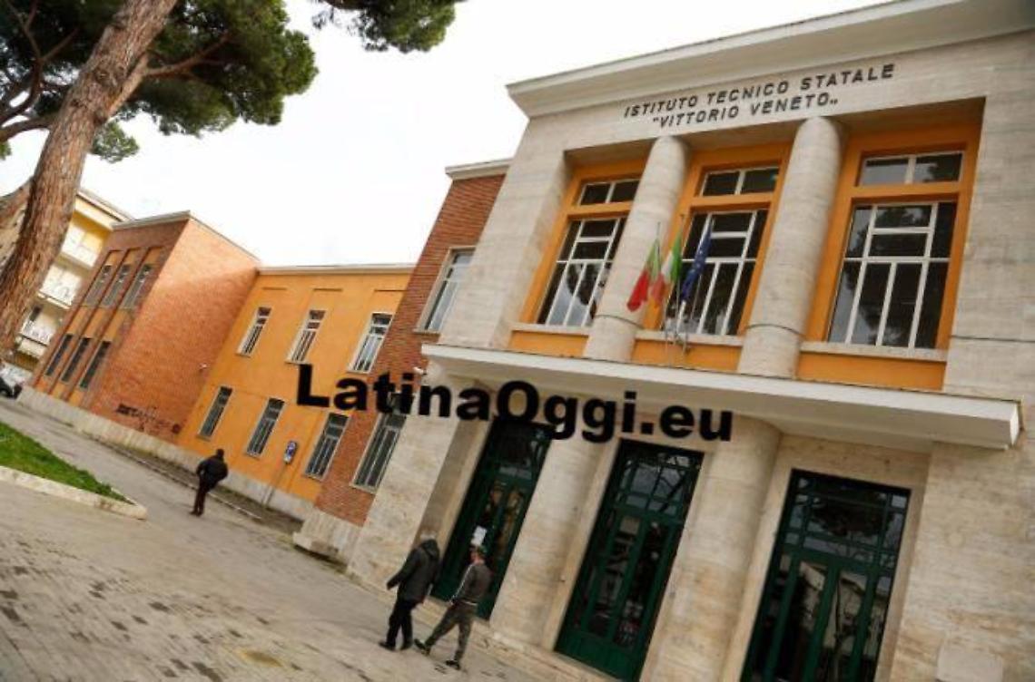 Rinasce il Polo Linguistico e l'istituto tecnico torna al Vittorio Veneto