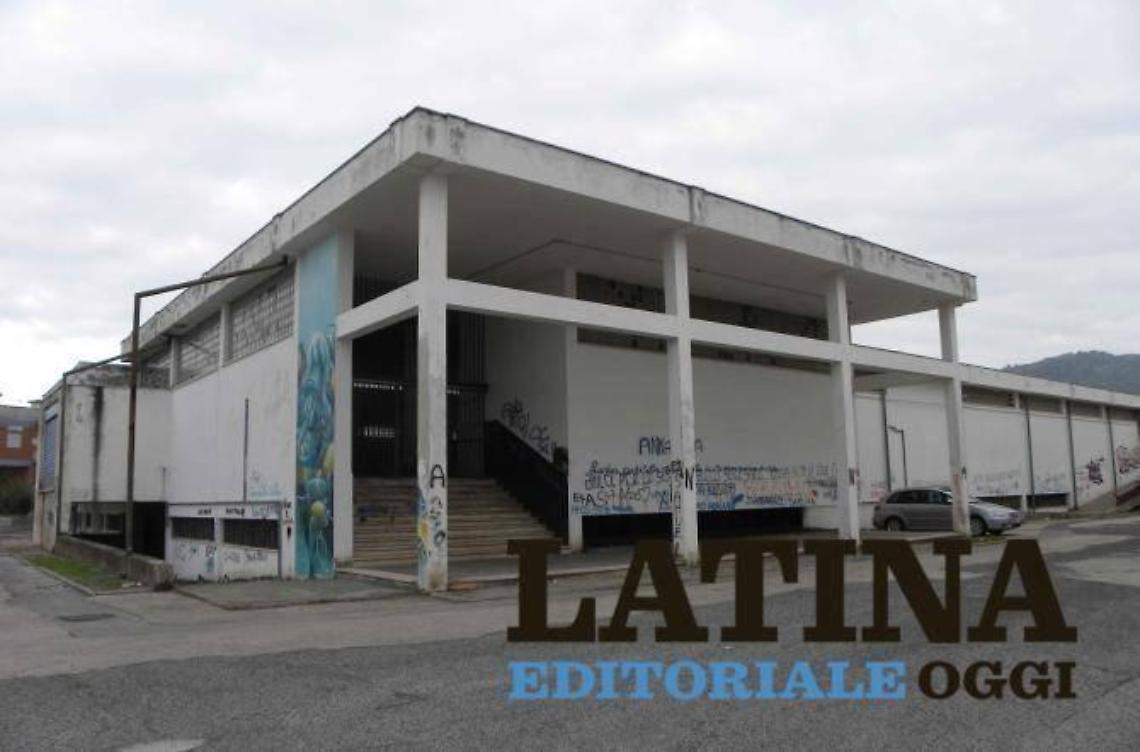 Mercato Arene in vendita a metà