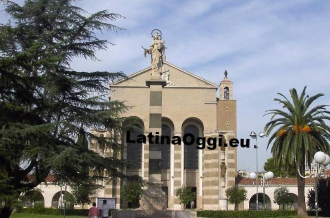 Giubileo, apre la Porta Santa della Cattedrale di San Marco a Latina
