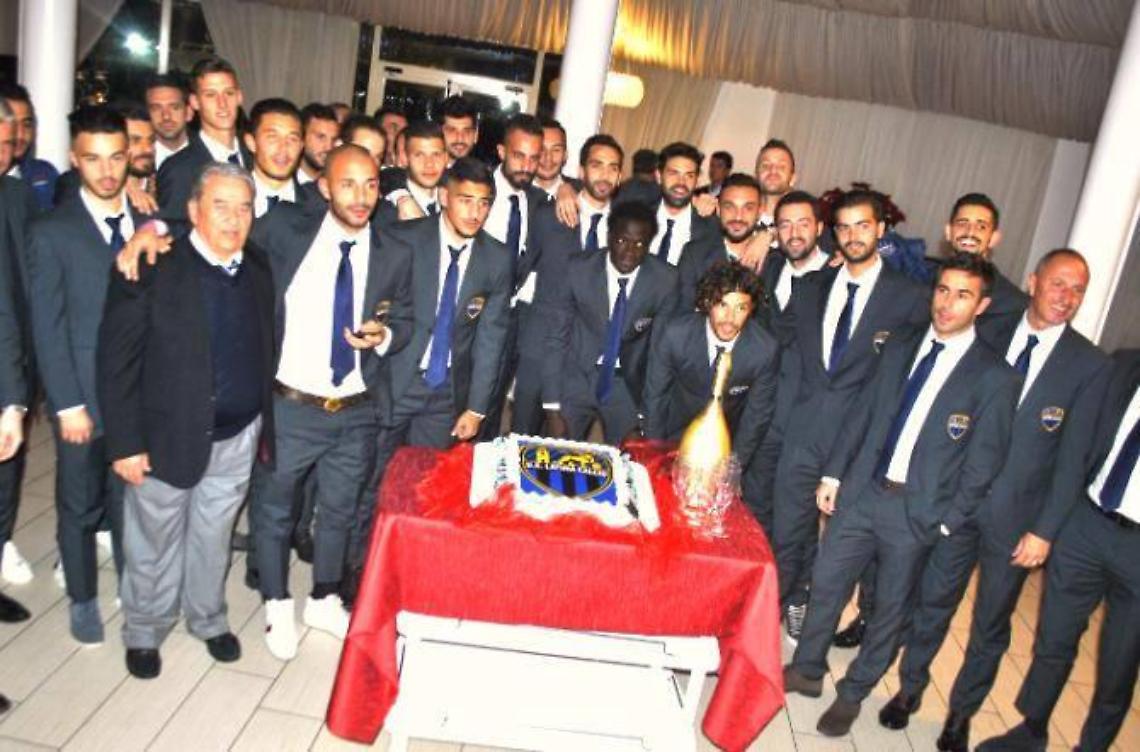 Prima del Crotone la cena di Natale. Il Latina &egrave; concentrato sull'obiettivo, ma Olivera &egrave; a rischio