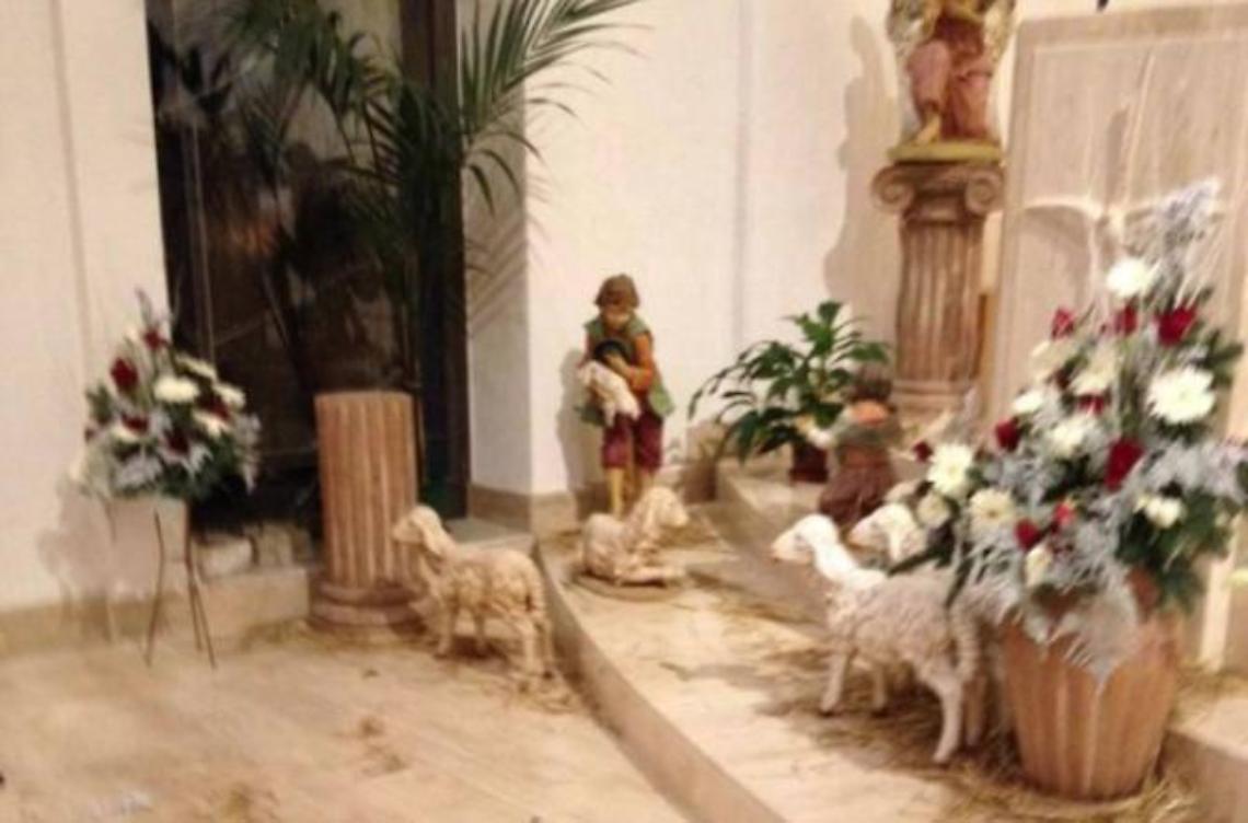 La recita scolastica sporca la chiesa, il parroco protesta via Facebook