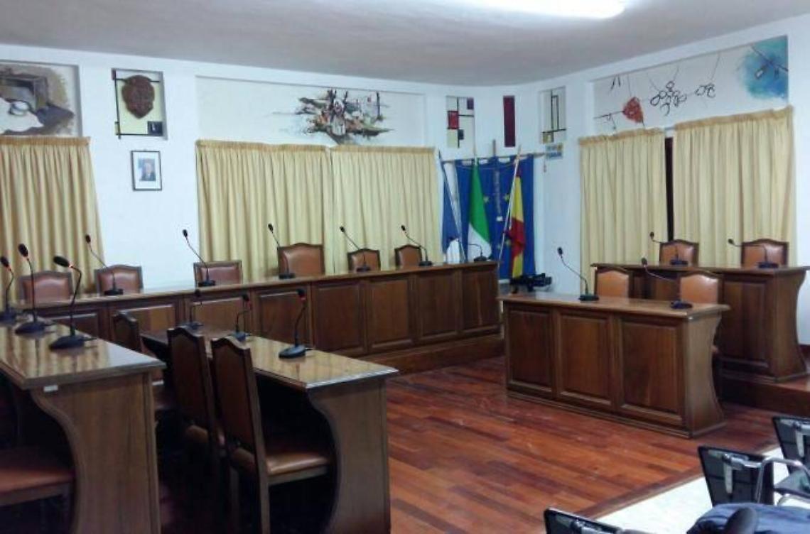 Consiglieri stacanovisti, record di presenze in aula