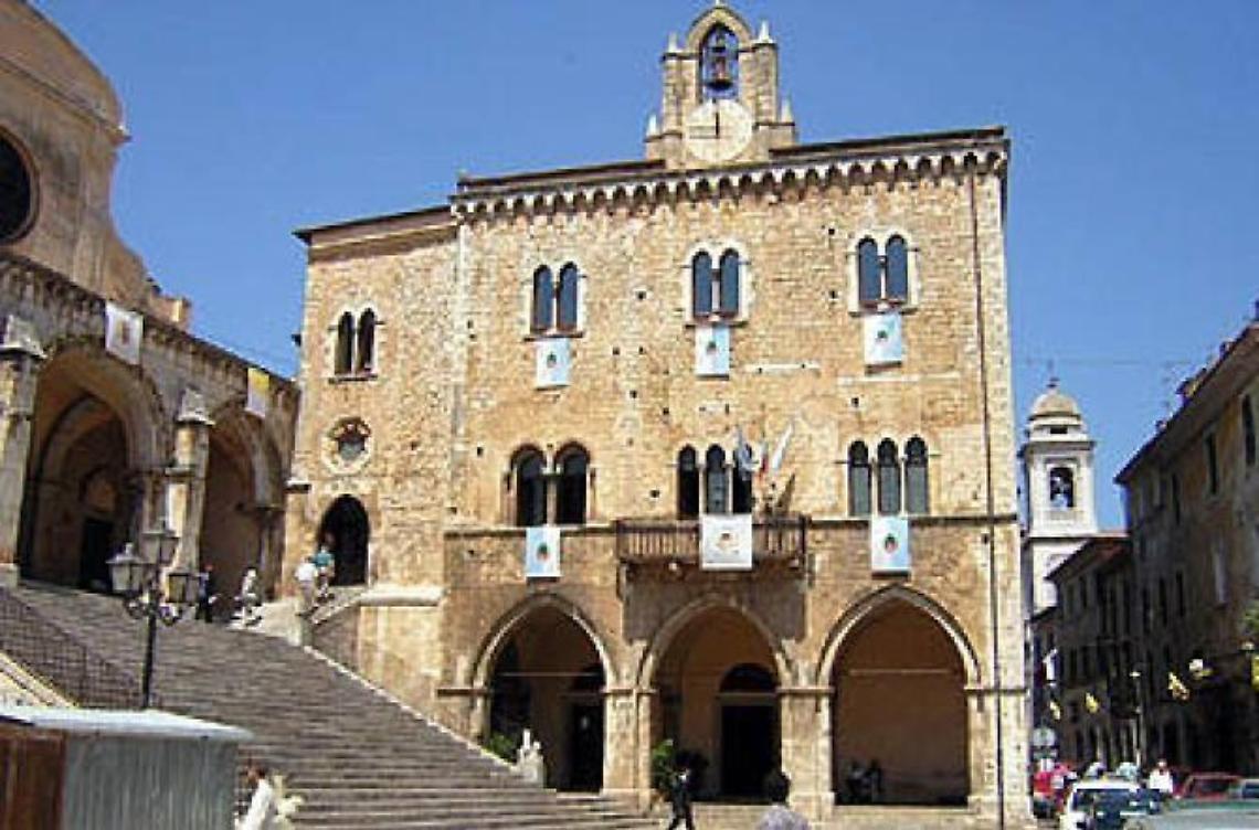 Centro storico "vietato" agli ambulanti