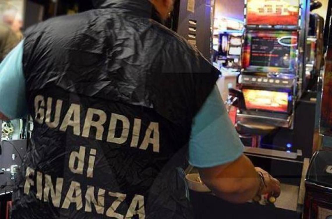 Arresti per il poker online illegale