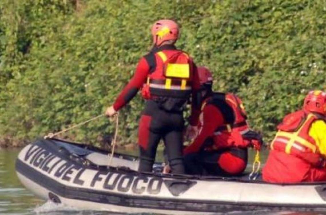Si getta nel Tevere: muore un cinquantacinquenne. Il corpo ritrovato dai sommozzatori 