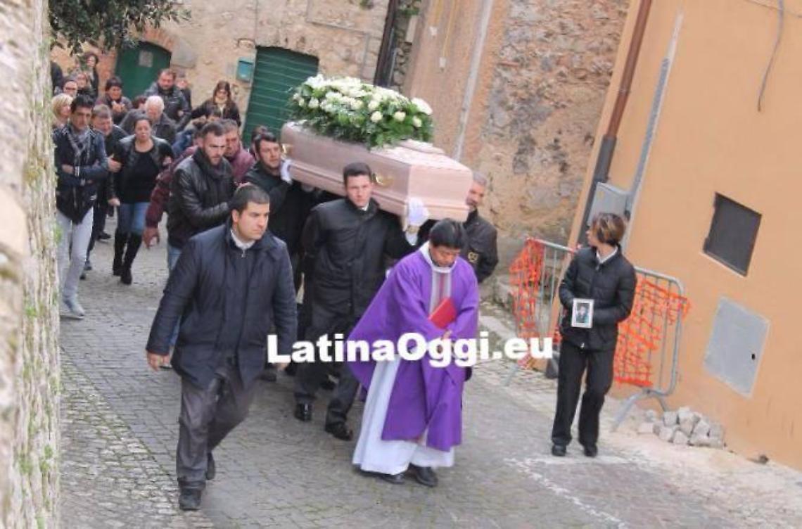 L'addio del paese a Eleonora Feudi