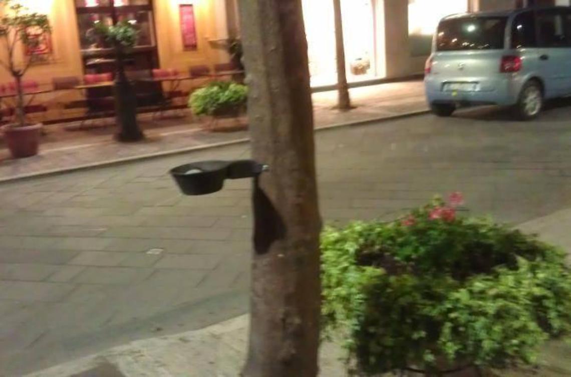 Decoro in centro: "Migliorare l'arredo urbano"