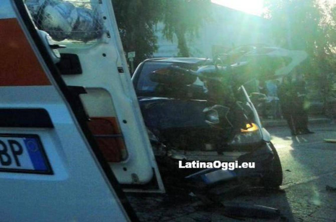 Incidente in via della Meccanica, il centauro guidava drogato