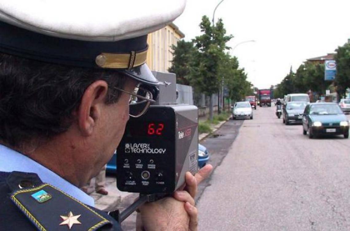 Controlli col telelaser, sei automobilisti multati