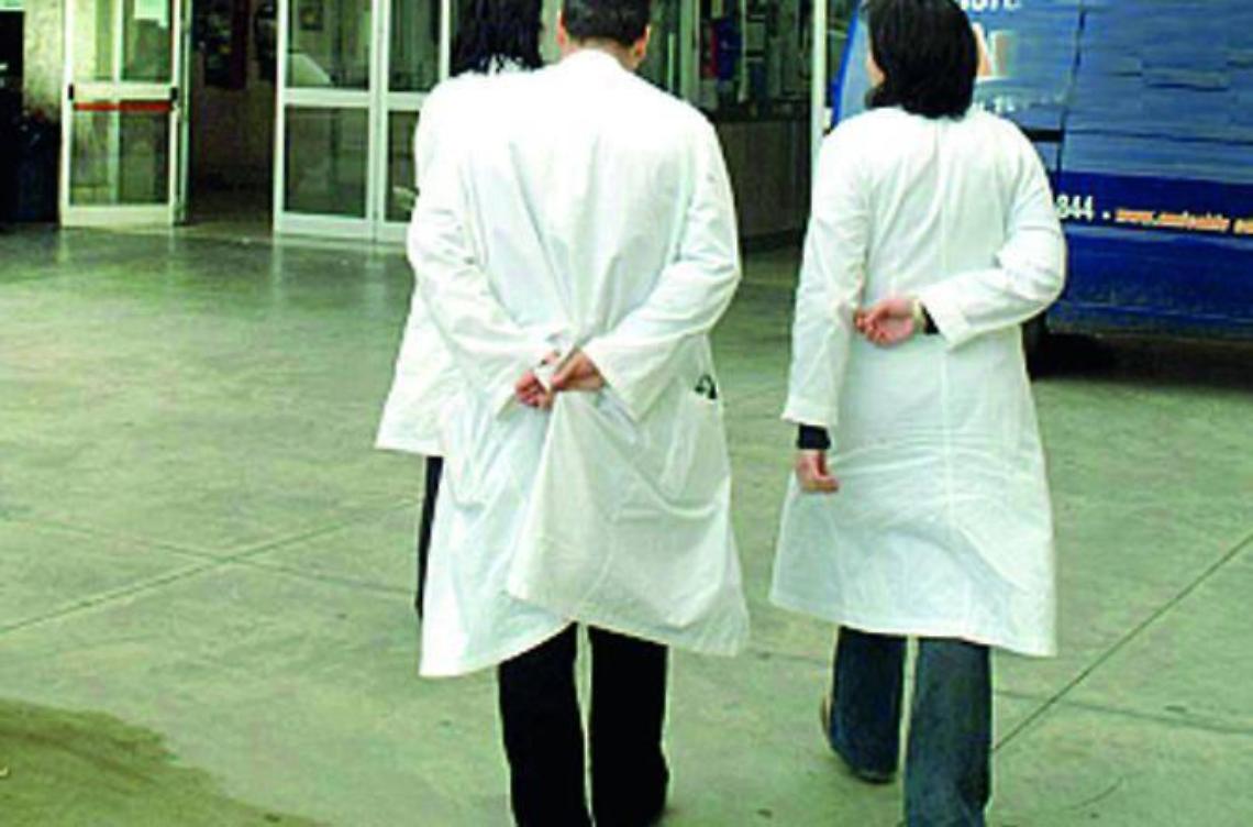 Autorizzata l'assunzione di 17 tra medici e tecnici alla Asl