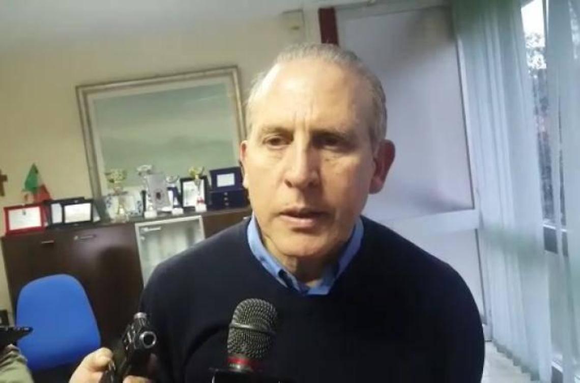 Il dirigente scolastico di piazza Dante: "Non c'erano state segnalazioni. Nessun precedente per le maestre"