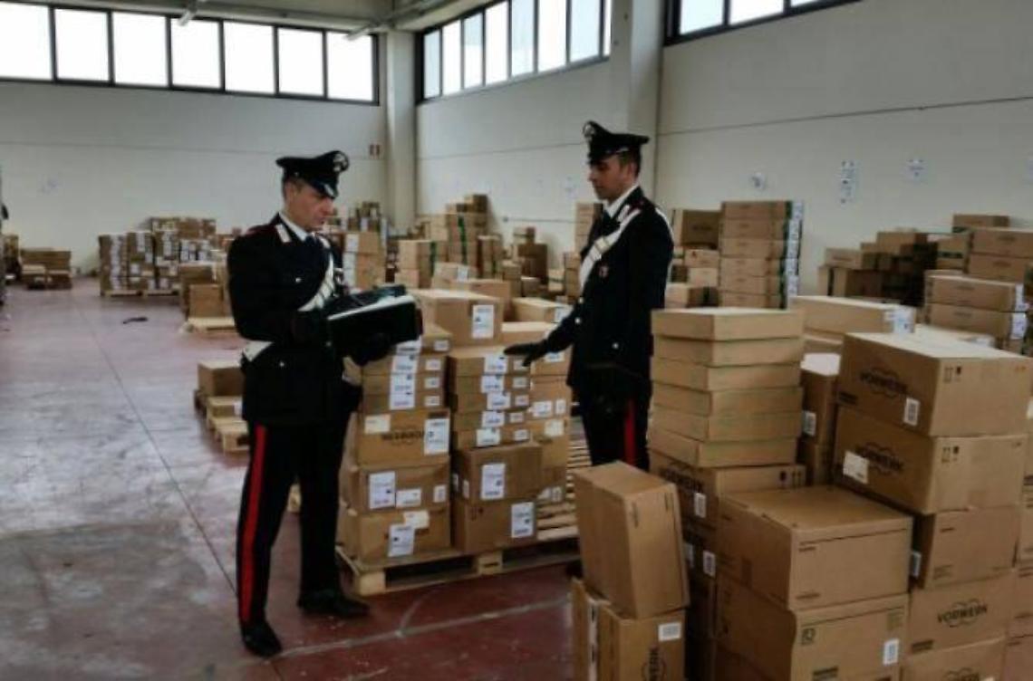 Un casolare pieno di merce rubata per un valore di 700mila euro