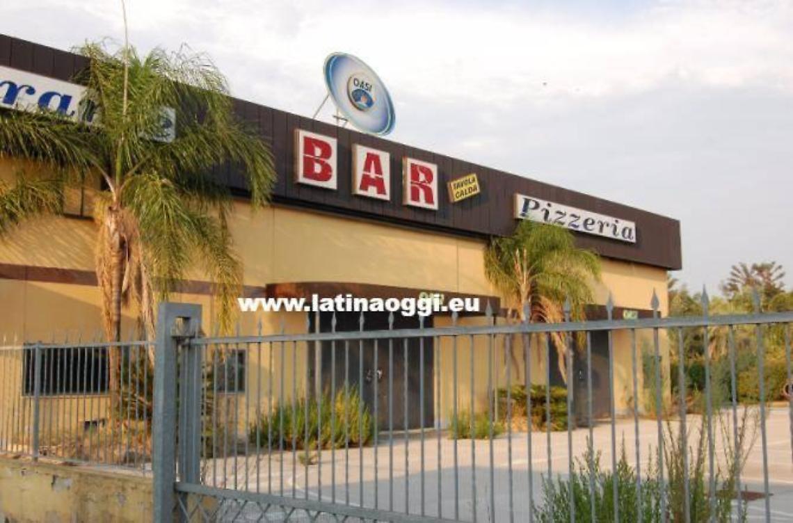Ruba rame da un ex ristorante: arrestato