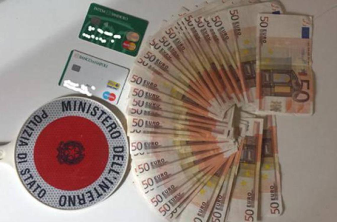 Mago del furto incastrato e arrestato. Rubava i bancomat e saccheggiava i conti corrente