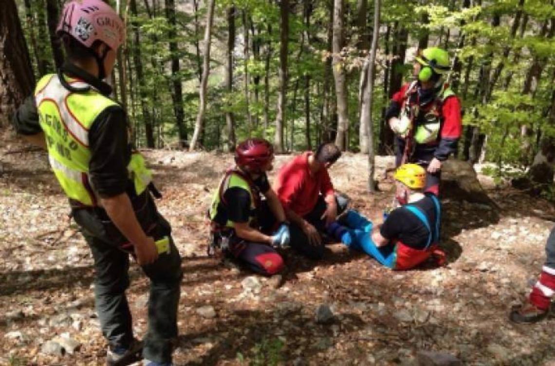Cade sul promontorio del Circeo, paura per un 63enne