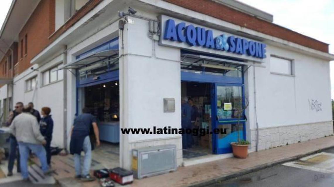Arresti domiciliari dopo la rapina da Acqua e Sapone, il provvedimento 