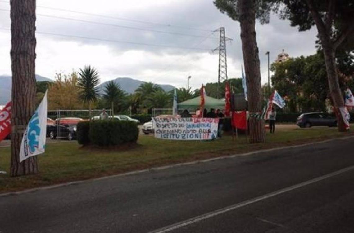 Avio Interiors, smantellata la tenda occupata dagli operai licenziati