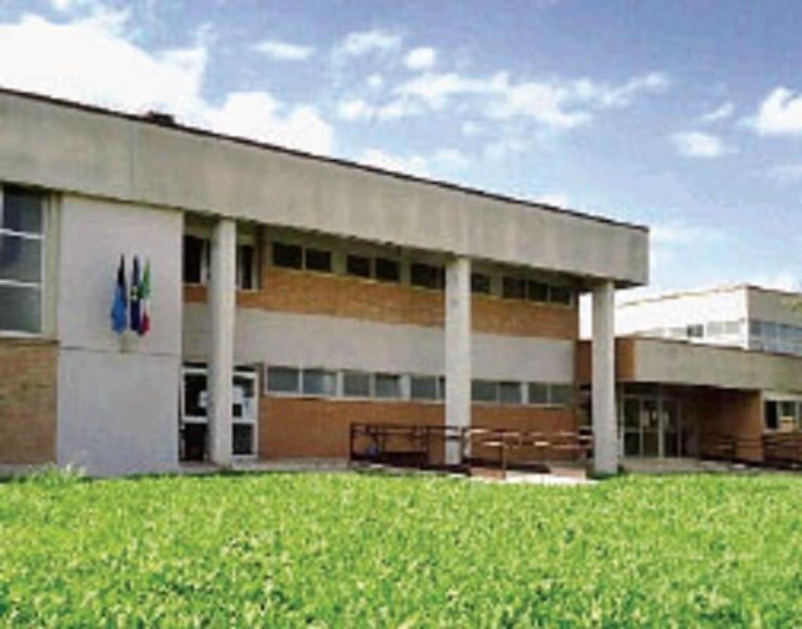 Borgo Faiti, i lavori nella scuola si faranno, ma li eseguirà un'altra ditta