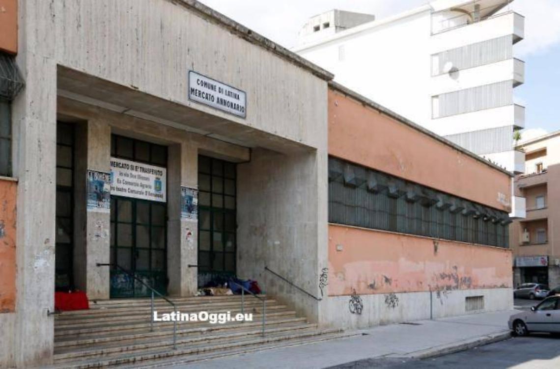 Mercato annonario, lite sul sito