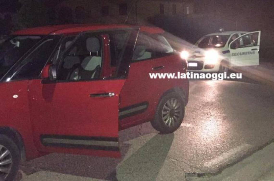 Ladri in fuga con l'auto rubata vengono intercettati, notte movimentata a Bella Farnia
