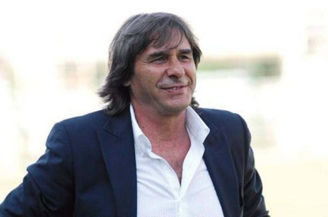 Rapina alla sala slot, il bandito inseguito a piedi da Bruno Conti