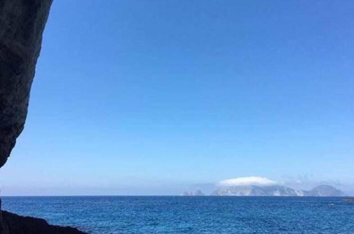 Un tuffo nel mare blu di Ponza, lo scatto di Flavia &egrave; il nuovo Iger Of The Week