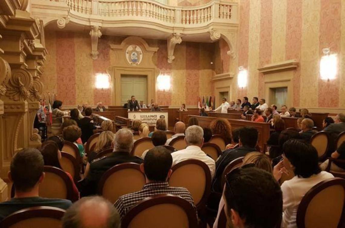 Savarino saluta la città, Inches nuovo segretario