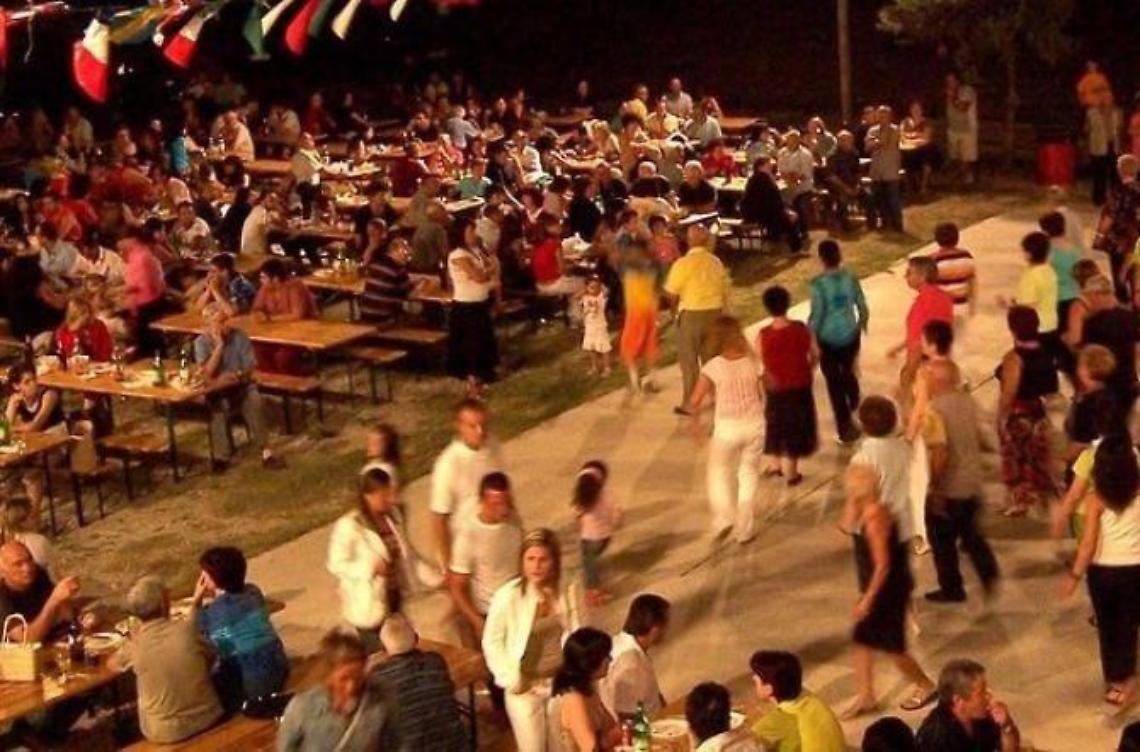 Sagre e feste di piazza, l'opposizione torna all'attacco