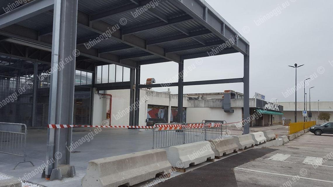 Abusi  Sport 85 «modifica illecita», Comune in aula