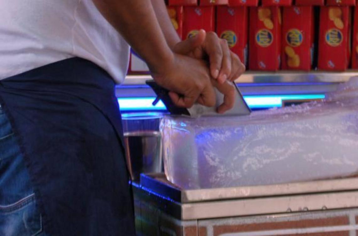 Business della grattachecca, botte da orbi sulla spiaggia