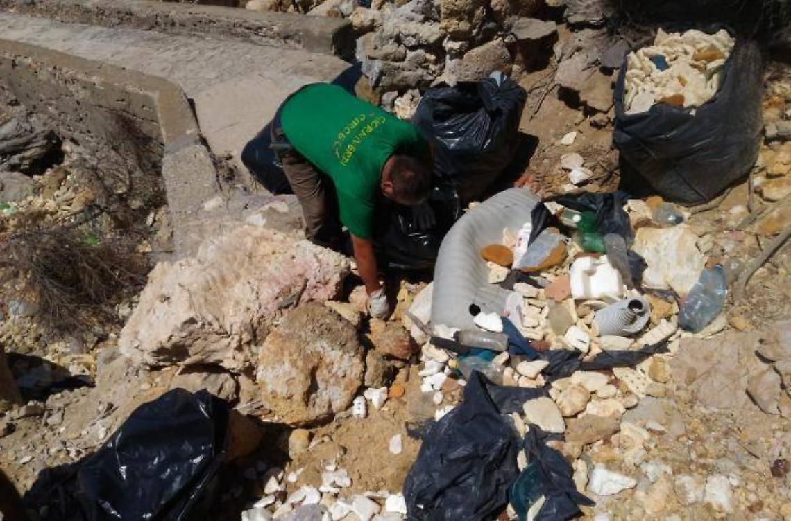 Rifiuti sull'isola di Zannone, non si placa la polemica