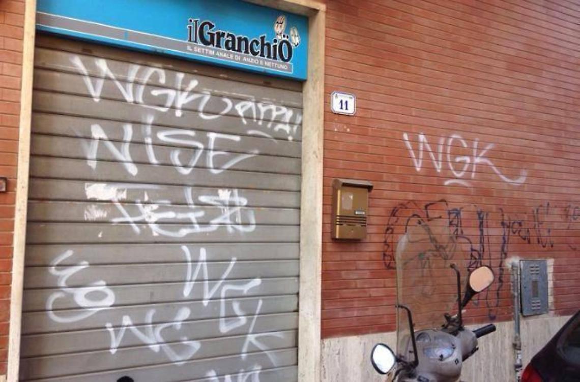 Atti vandalici contro la redazione de "Il Granchio"