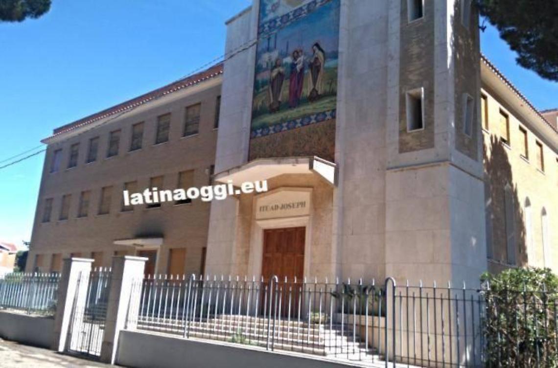 Migranti a Lavinio, il sindaco chiede gli spazi del convento per farci una scuola
