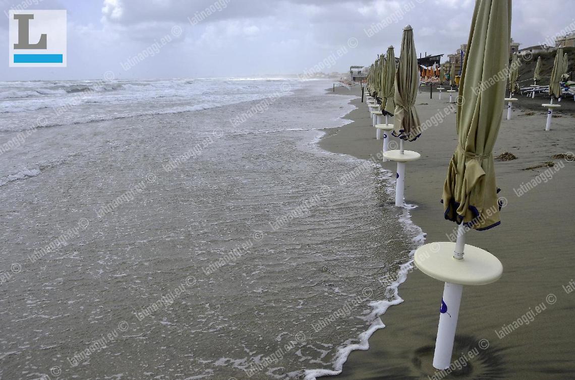 Ripascimento, iniziano i lavori per il risanamento della costa