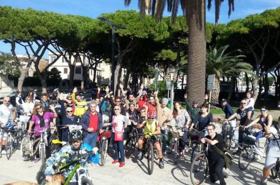 Navette gratis e Notte bianca per la mobilità sostenibile. Ascensori più vicini