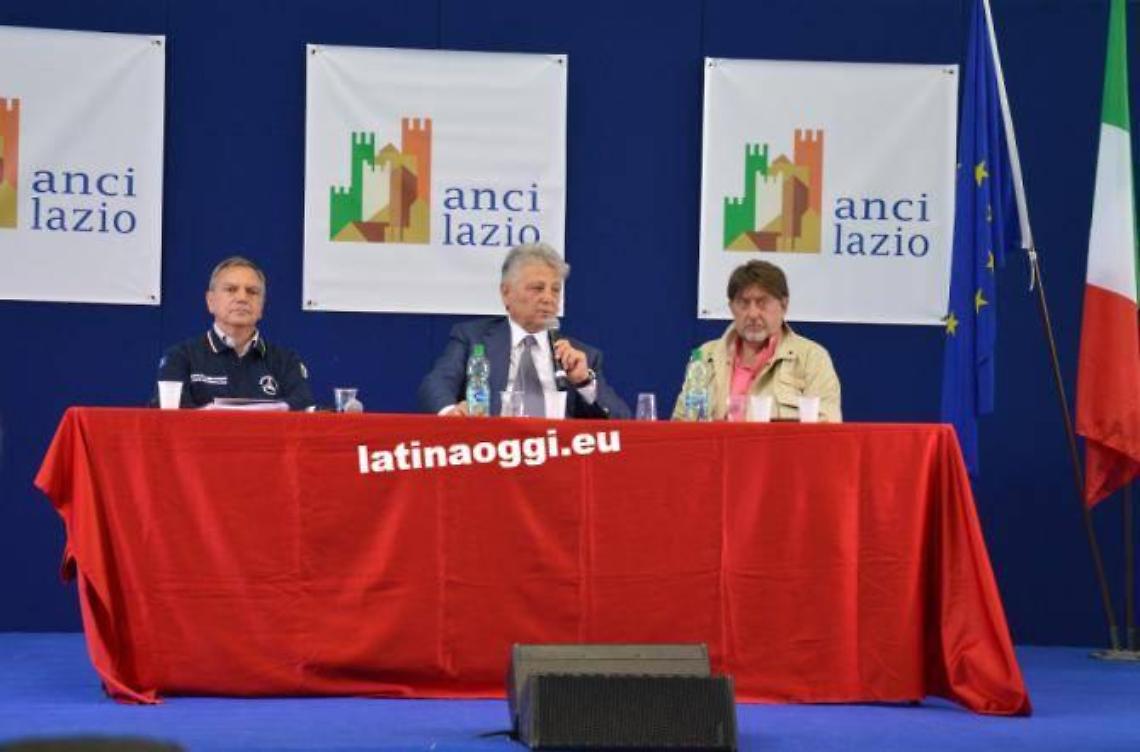 Aperta l'assemblea dell'Anci, presto un fondo da un milione e mezzo di euro per le zone terremotate