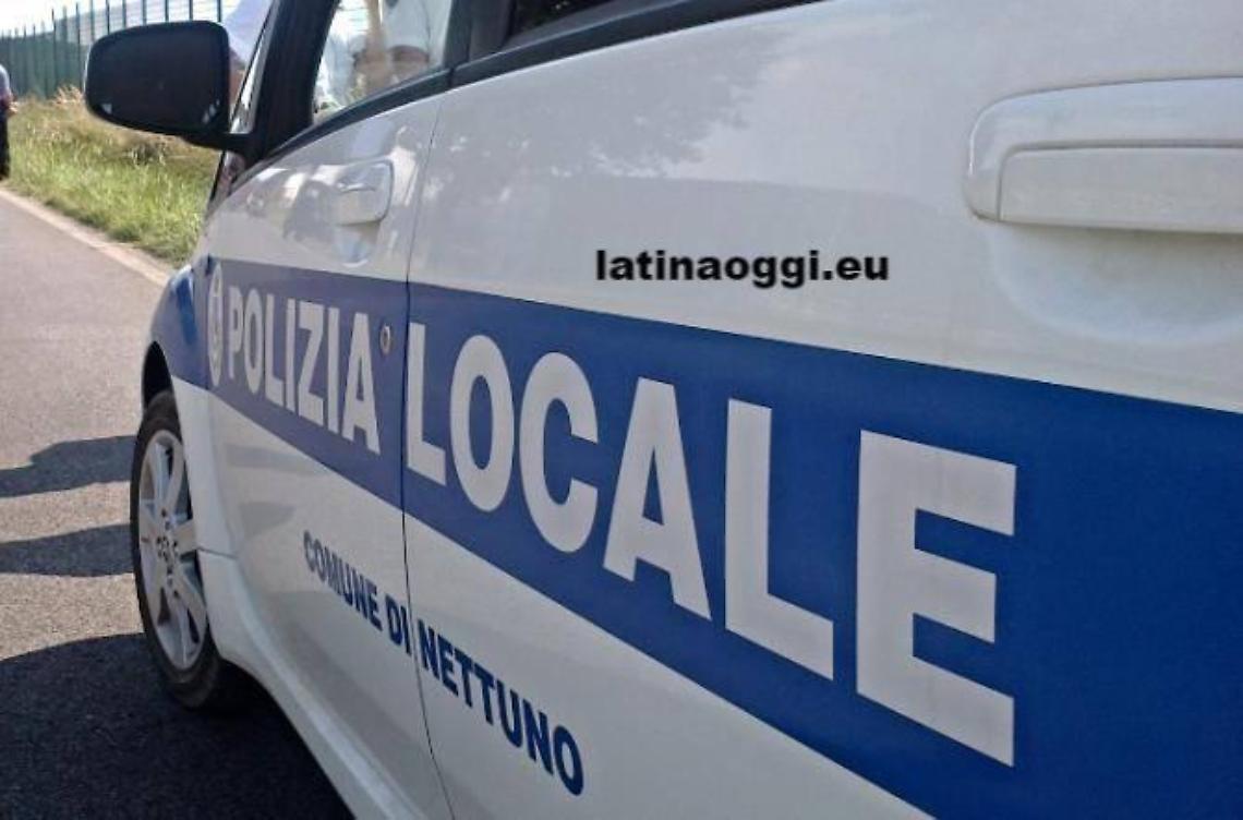 Investita una donna in via Santa Barbara