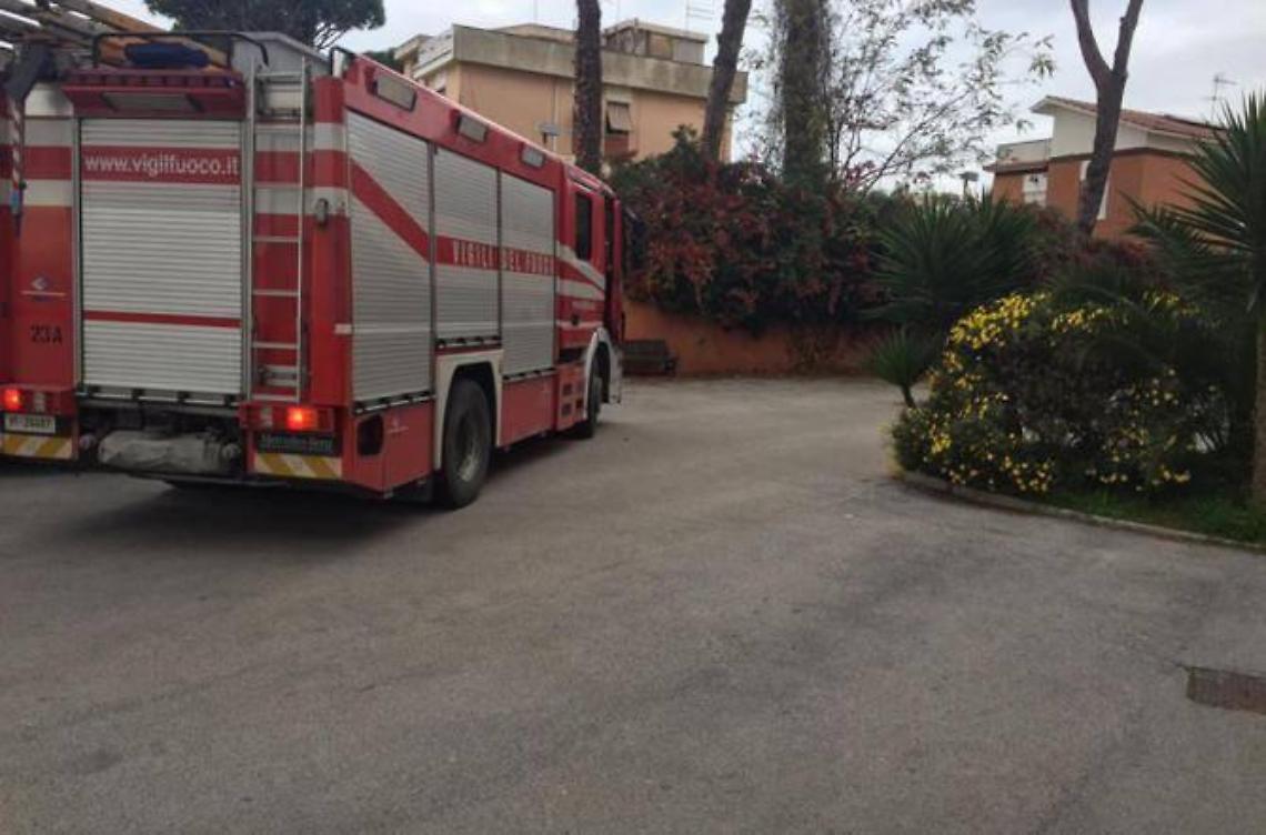 I vigili del fuoco chiudono l'Alberghiero