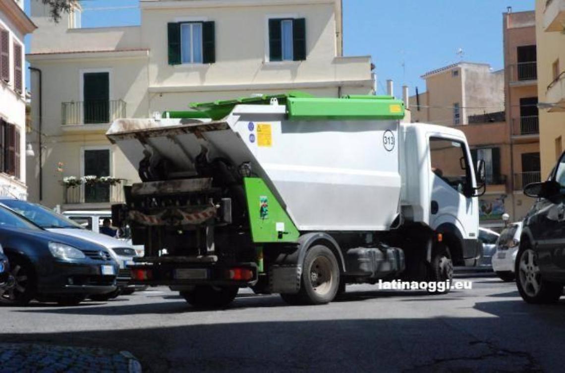 Rifiuti: fatture decurtate per i disservizi di novembre, il Comune rateizza la sanzione