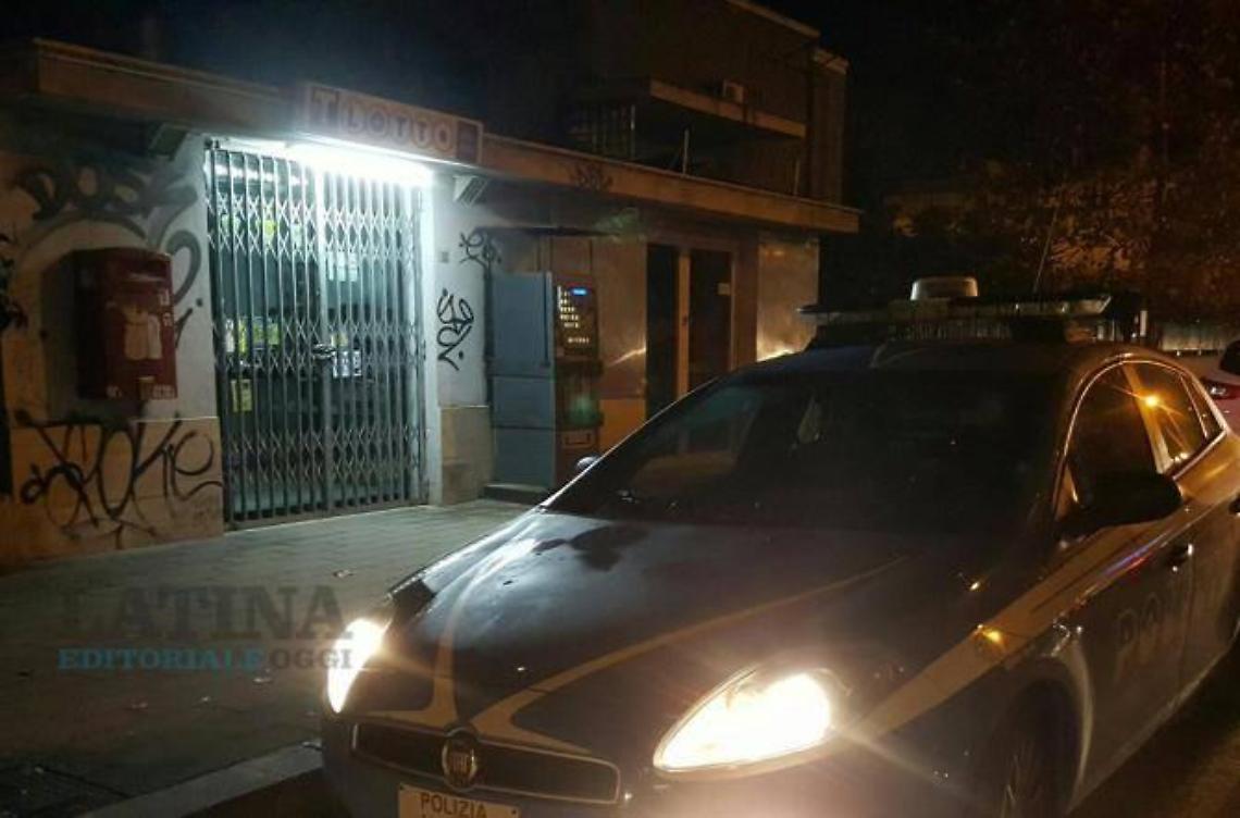 Torna la banda del buco, stavolta svaligia un tabacchi
