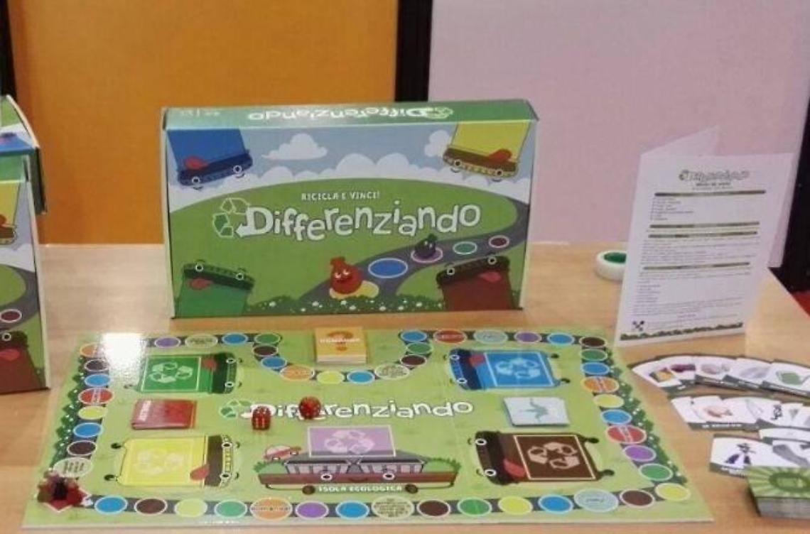Gioco da tavolo alle scuole per imparare la differenziata