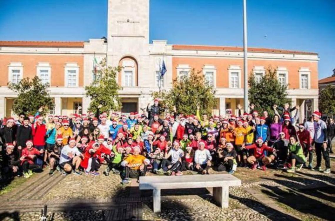 After Christmas We Run: Babbi Natale di corsa in centro per la beneficenza