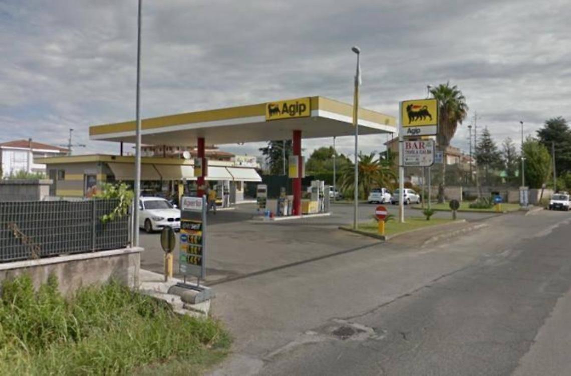 Rapina armata al benzinaio dell'Acciarella