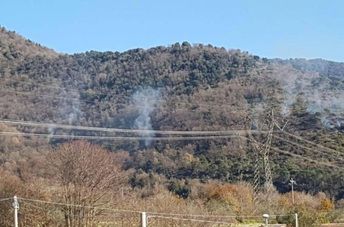 Ancora un incendio fra i boschi lepini