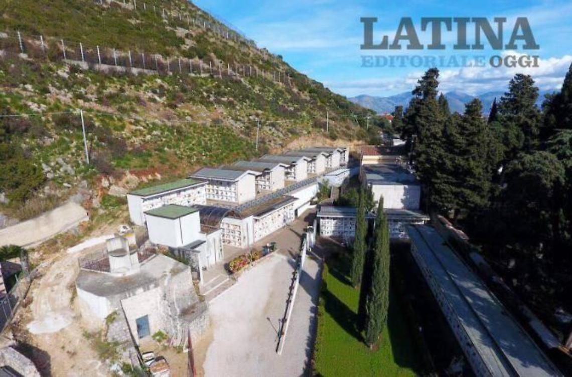 Cimitero senza loculi, il sindaco firma l'ordinanza