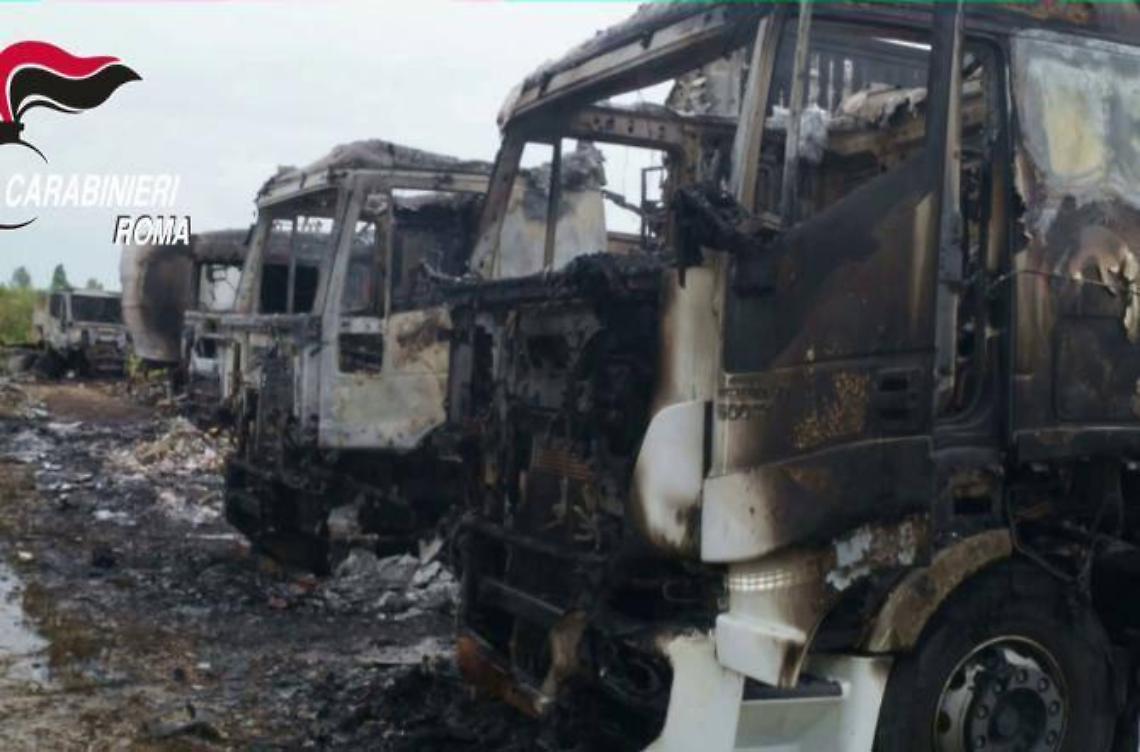 Incendio dei compattatori a Fiano Romano, gli autori del rogo partirono da Aprilia