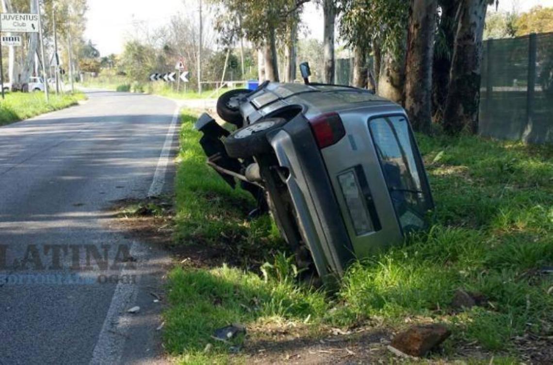 Si schiantano con l'auto appena rubata